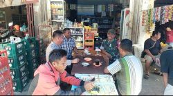 Babinsa Jalin Komunikasi dan Kebersamaan dengan Warga Desa Sibuea