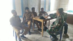 Babinsa Komsos Bersama Perangkat Desa Sibarani 