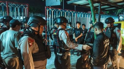 Respons Cepat Aduan Warga, Satuan Brimob Polda Sumut Amankan Terduga Pencuri Kabel Saat Patroli Dini Hari di Medan