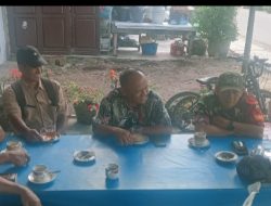 Pelda R Siringoringo Komsos dengan Warga dan Pantau Wilayah Binaan