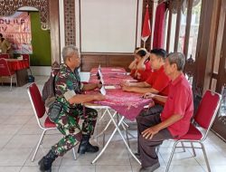 Peran Aktif Babinsa Kratonan Dampingi Posyandu Lansia 