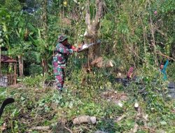Wujud Kepedulian Lingkungan Yang Sehat, Babinsa Joyotakan dan Warga Kerja Bakti Makam Pandangan 