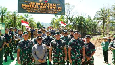 Pangdam I/BB Dampingi KASAD Resmikan Jembatan Modular Type 21 di Desa Lubuk Ampolu