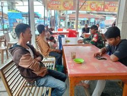 Jalin Hubungan Kerja Yang Baik, Babinsa Komos Bersama Warga Binaannya