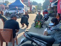 Babinsa Jalin Keakraban dengan Warga Desa Aruan