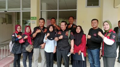 Tangis Orang Tua Pecah di Disdik Riau, GRIB Jaya Kawal Nasib Siswa Kurang Mampu