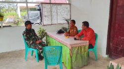 Danramil 16/Laguboti Komsos dengan Kepala Desa Sidulang 