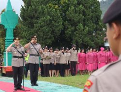 Polres Toba dan Polres Humbahas Gelar Ziarah dan Tabur Bunga di Taman Makam Bahagia Sopo Surung Balige