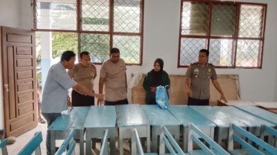 Usai Resmikan Fasilitas, Bhayangkari Sumut Salurkan 140 Set Meja dan Kursi untuk SD Terpencil di Karo