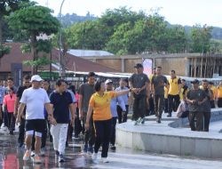 Sinergi Jelang Hari Bhayangkara ke-80, Polres Samosir dan Forkopimda Perkuat Kebersamaan Lewat Olahraga Bersama