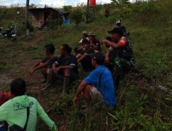 Babinsa Ajak Warga Peduli Kebersihan Lingkungan 
