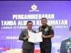 Perkuat Ketahanan Nasional, Kasad Dianugerahi Tanda Alumni Kehormatan Lemhannas RI