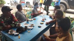 Babinsa Koptu J Pangaribuan Bersama Warga Binaan Kompak Nikmati Segelas Kopi 