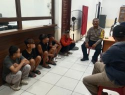 Bhabinkamtibmas Polsek Deli Tua Mediasi Konflik Pemuda Dipicu Saling Ejek di Media Sosial, Berakhir Damai