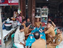 Babinsa Serda J Situmorang Jalin Hubungan Baik dengan Perangkat Desa Sibuea 