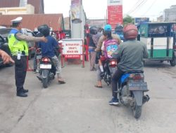 Dampak Distribusi BBM Terganggu, Polisi Atur Lalu Lintas di SPBU Humbahas