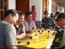 Ngopi Bareng di Pagi Hari, Bukti Kedekatan dan Keakraban Satgas TMMD Kodim 0210/TU Bersama Warga 