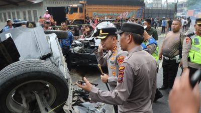 Tabrakan Beruntun di Sibolangit, Polisi Bergerak Cepat Evakuasi Korban dan Pulihkan Arus Lalu Lintas