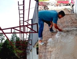 Progres Pembangunan KDKMP di Desa Matio Balige Pemasangan Dudukan Talang Air, Pemasangan Kerangka Kanopi dan Pekerjaan Cor Lantai