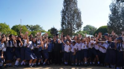 Wabup Toba Audi Murphy Pimpin Upacara Peringatan ke -42 Tahun Hari Anak Nasional Tingkat Kabupaten Toba