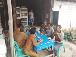 Babinsa Jalin Silahturahmi dan Kebersamaan dengan Perangkat Desa 