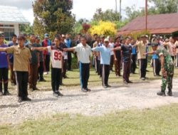 Sambut HUT RI ke 81, Sertu H Sitorus dan Sertu B Tanjung Latih Paskibraka Tingkat Kecamatan Habinsaran 