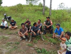 Babinsa Koptu J Pangaribuan Ajak Warga Peduli Kebersihan Lingkungan 