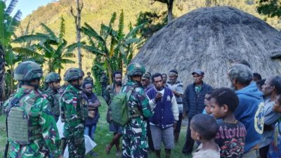 Duka Satu Orang, Jadi Duka Torang Semua” Satgas Yonif 645/GTY Pos Kurima Melayat ke Warga Kampung Hoguma Distrik Kurima