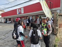 Kasat Lantas Polres Toba Sapa Pelajar dan Ajak Pelajar Jadi Pelopor Keselamatan Berlalu Lintas