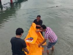 Polsek Balige Lakukan Penanganan dan Evakuasi Penemuan Mayat di Tepi Pantai Danau Toba