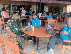 Babinsa Jalin Komunikasi Bersama Warga dan Pantau Wilayah Binaan