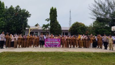 Police Goes to School Kapolsek Dobana Jadi Inspektur Upacara, Tanamkan “Character is More” Kepada Pelajar