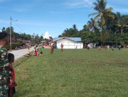 Sambut HUT RI ke 81, Satgas TMMD Ke 129 Kodim 0210/TU Beri Semangat Kepada Pelajar Main Sepak Bola