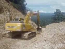 Alat Berat Terus Beroperasi, Pembukaan Jalan TMMD di Desa Sijarango Kecamatan Pakkat Menuju Pusuk 2 Hutari Kecamatan Parlilitan Terus Melaju