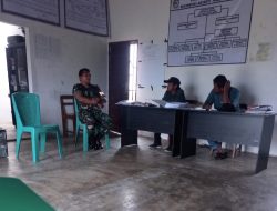 Pelihara Hubungan Yang Baik, Danramil 16/Laguboti Komsos di Kantor Desa Aruan