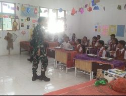 Babinsa Monitoring Penyaluran Program MBG di SDN 2 Laguboti