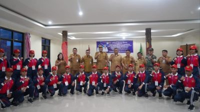 Bupati Toba Kukuhkan 20 Calon Paskibra Kabupaten Toba