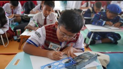 46 Pelajar SD Toba Tuangkan Kreativitas dalam Lomba Lukis Hari Anak Nasional
