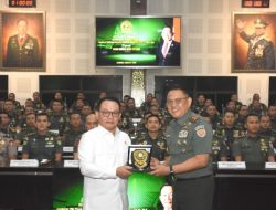 Jenderal (Purn) Dudung Beri Kuliah Umum di Seskoad,Ungkap Dukung Program Strategis Presiden