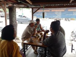 Babinsa Manfaatkan Warung Kopi sebagai Media Komsos Jalin Silahturahmi dengan Warga Binaan
