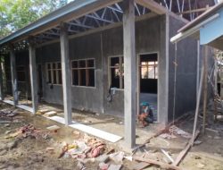 Satgas Bakti TNI Lanjutkan Rehabilitasi SMPN 3 Satu Atap Aramo, Sarana Belajar Terus Dibangun