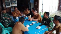 Babinsa Komsos Jalin Komunikasi dengan Pegawai Kecamatan Laguboti