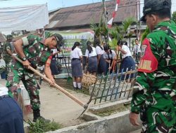 Sambut HUT Kemerdekaan RI Ke 81, Danramil 16/Laguboti Bersama Forkopimcam dan pelajar Gelar Gotong Royong Bersihkan Pasar 