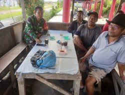 Babinsa Jaga Hubungan Harmonis dengan Warga Desa Pardinggaran 
