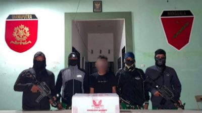 Gagalkan Penyelundupan di Jalur Tikus, Ambush Satgas Yonarmed 13/Nanggala Amankan 48 Botol Minuman Keras Ilegal di Perbatasan