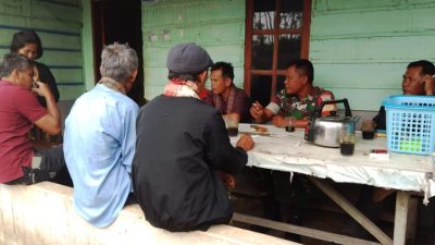 Babinsa Koramil 16/Laguboti Jalin Komunikasi Bersama Warga dan Pantau Wilayah Binaan
