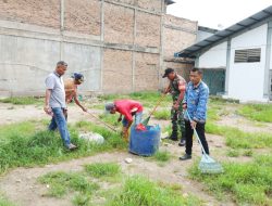Babinsa Koptu J Pangaribuan Bersama Warga Gelar Gotong Royong di Desa Gasaribu 