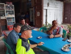 Babinsa Manfaatkan Warung Kopi sebagai Media Komsos Jalin Silahturahmi dengan Warga 