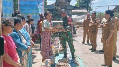 Danramil 16/Laguboti Hadiri Penyerahan Bantuan Sembako Bagi Warga Terdampak Angin Puting Beliung 