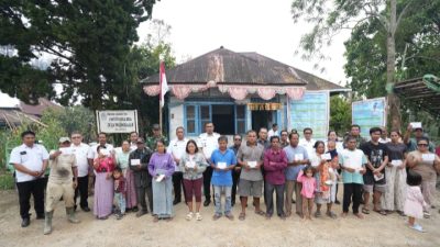 Bupati dan Wakil Bupati Toba Serahkan Bantuan Bagi Warga Terdampak Bencana Angin Puting Beliung di Sigumpar dan Laguboti 